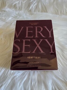 Victoria's Secret Very Sexy Eau de Parfum 3.4oz NWT